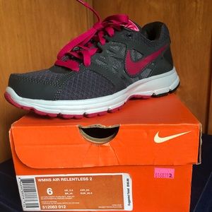 NIB NIke Air Relentless 2